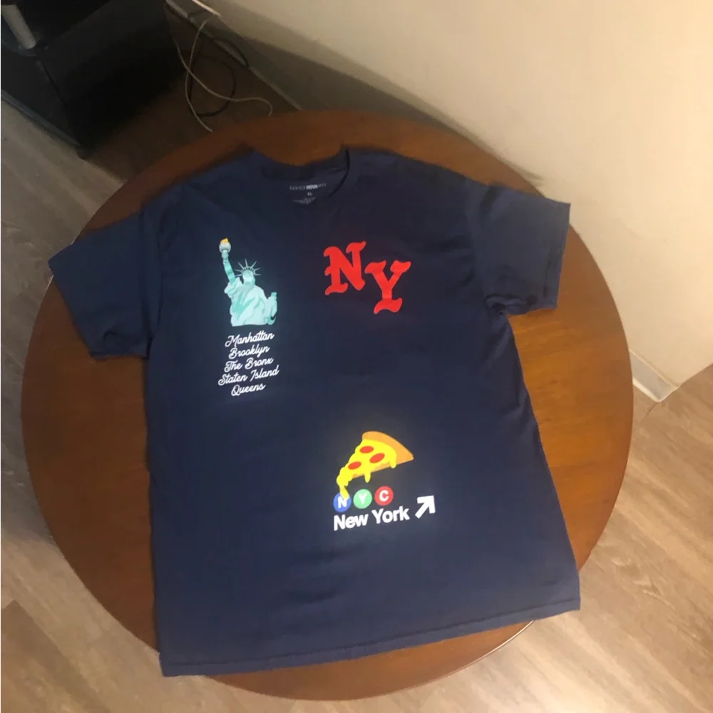 Fashion nova New York Icon Short Sleeve Tee - Size XL - Picture 1 of 5